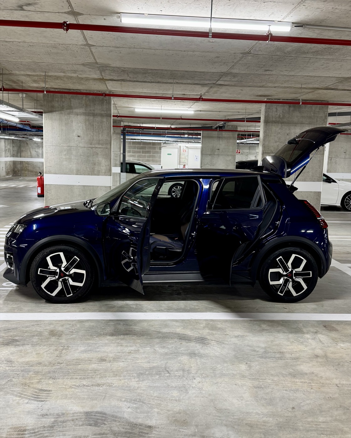 Renault 5 E-Tech — perfil lateral