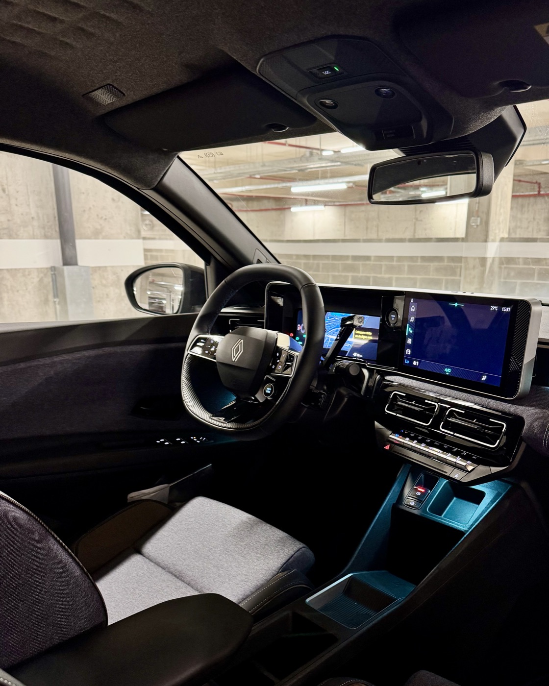 Renault 5 E-Tech — interior e ecrãs
