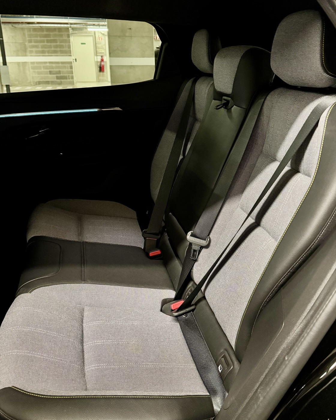 Renault Scénic E-Tech — bancos traseiros